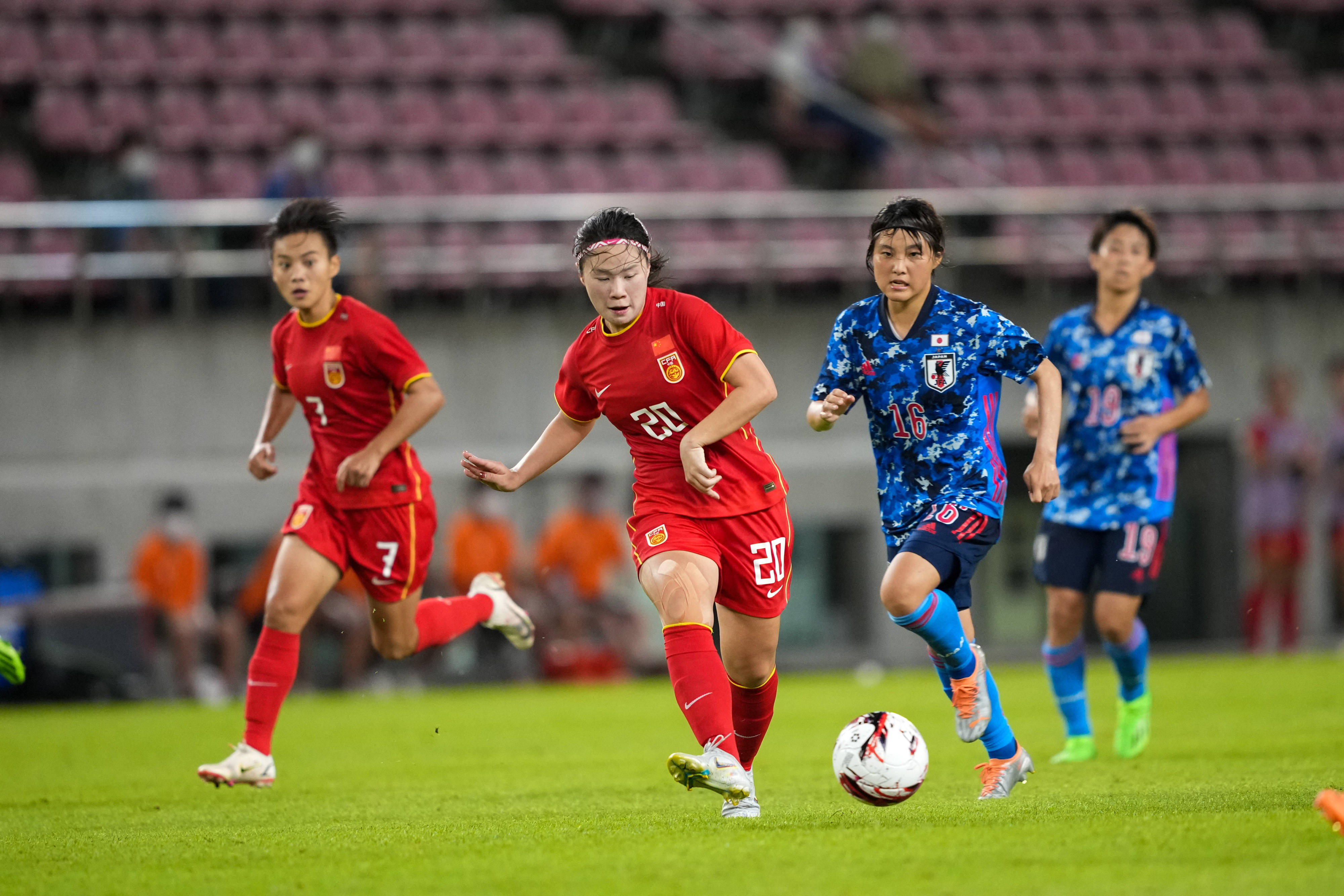 关于东亚杯-中国女足4-2中国台北两球领先被追平邵子钦双响的信息