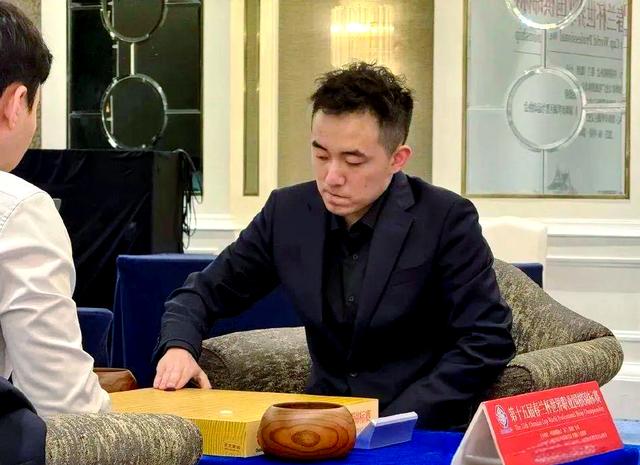 春兰杯决赛杨楷文2-1朴廷桓夺冠，首次加冕世界冠军头衔的简单介绍